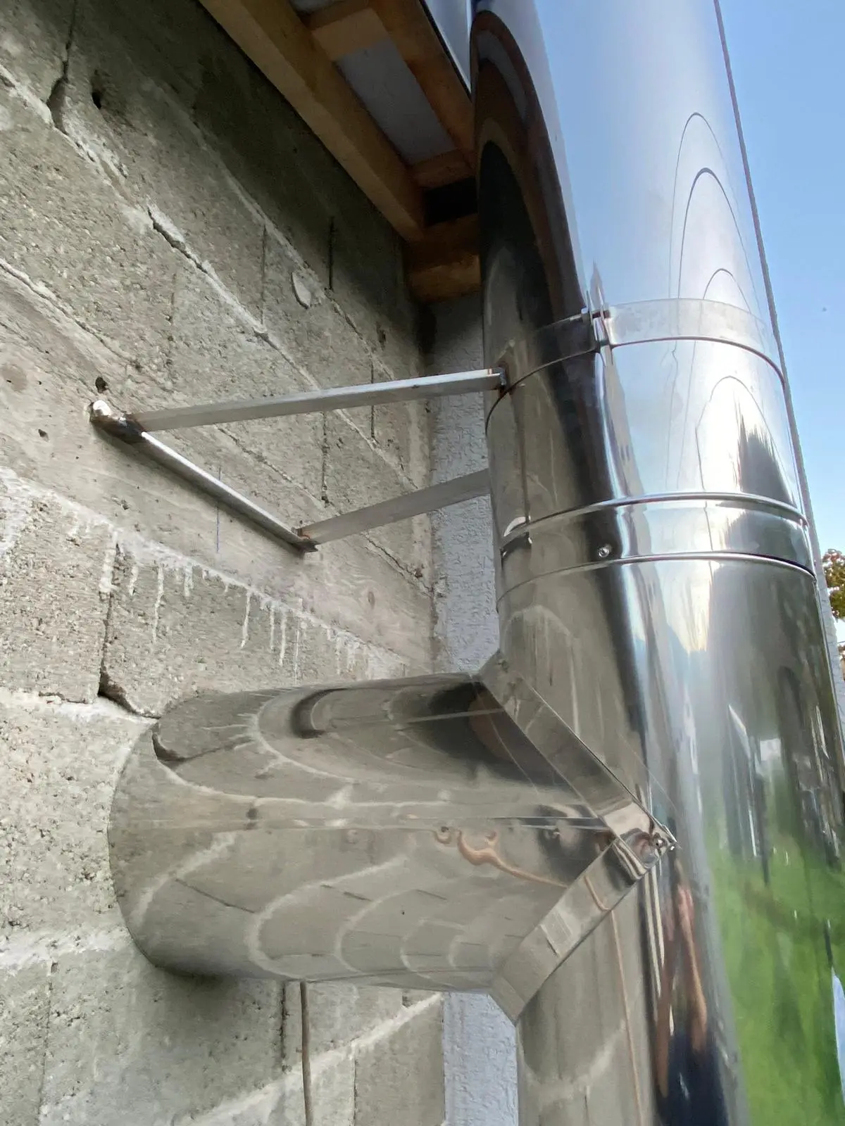 Double-wall stainless steel chimney with rock wool insulation, cross section detail